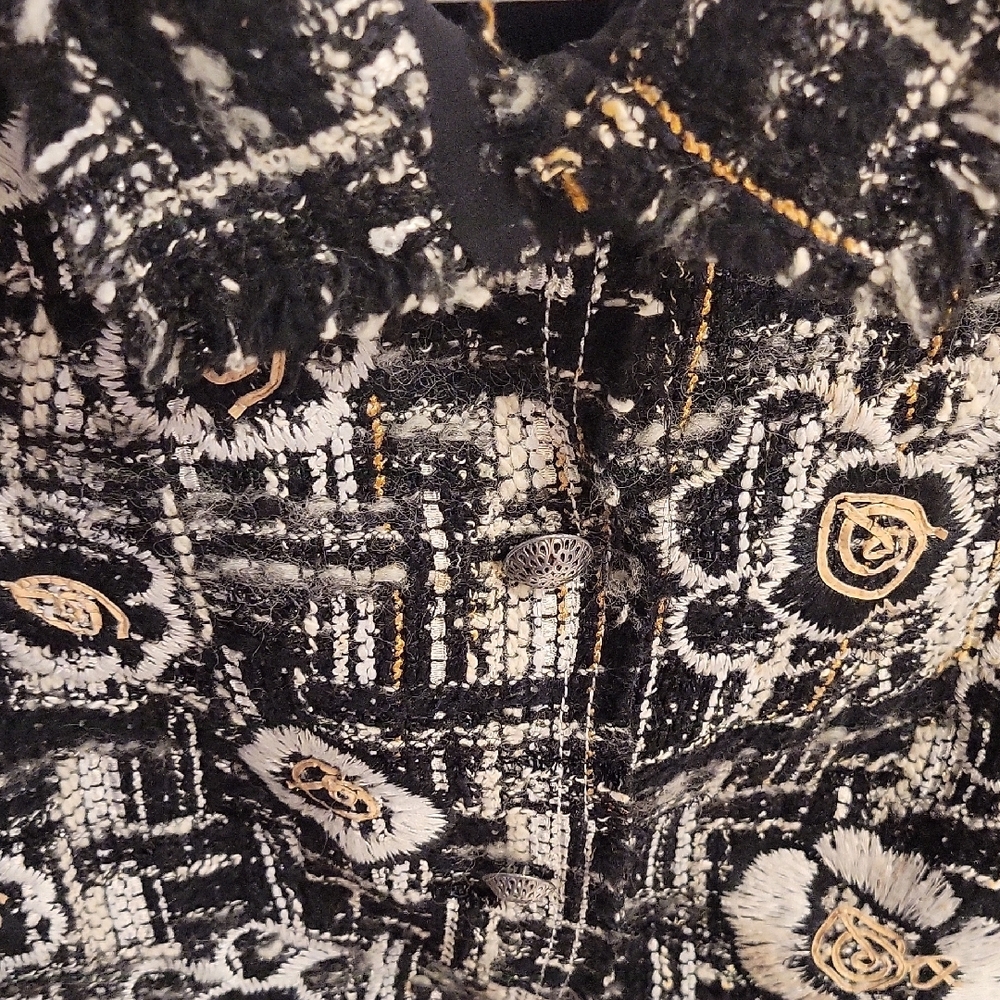 Carlisle Black and Cream Textured Blazer - Picture 5 of 7